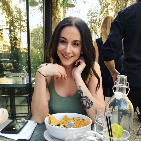 Meet your Posher, Joselyn - Picture 2 of 2